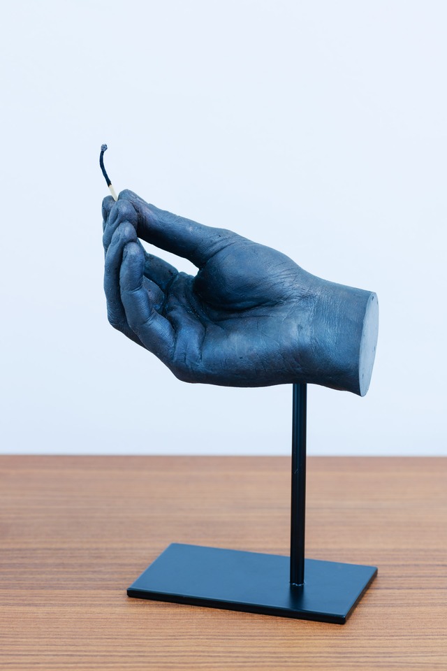 Strike, 2012
Bronze, painted steel, match
15 x 25 x 10 cm
Ed. of 3